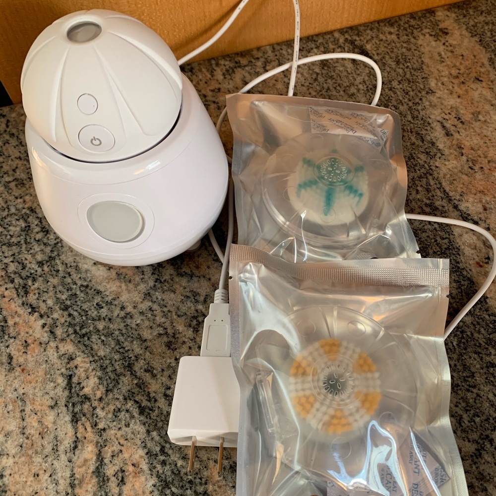 NEW!!! Tao Clean ONA diamond facial brush